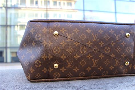 louis vuitton artsy review